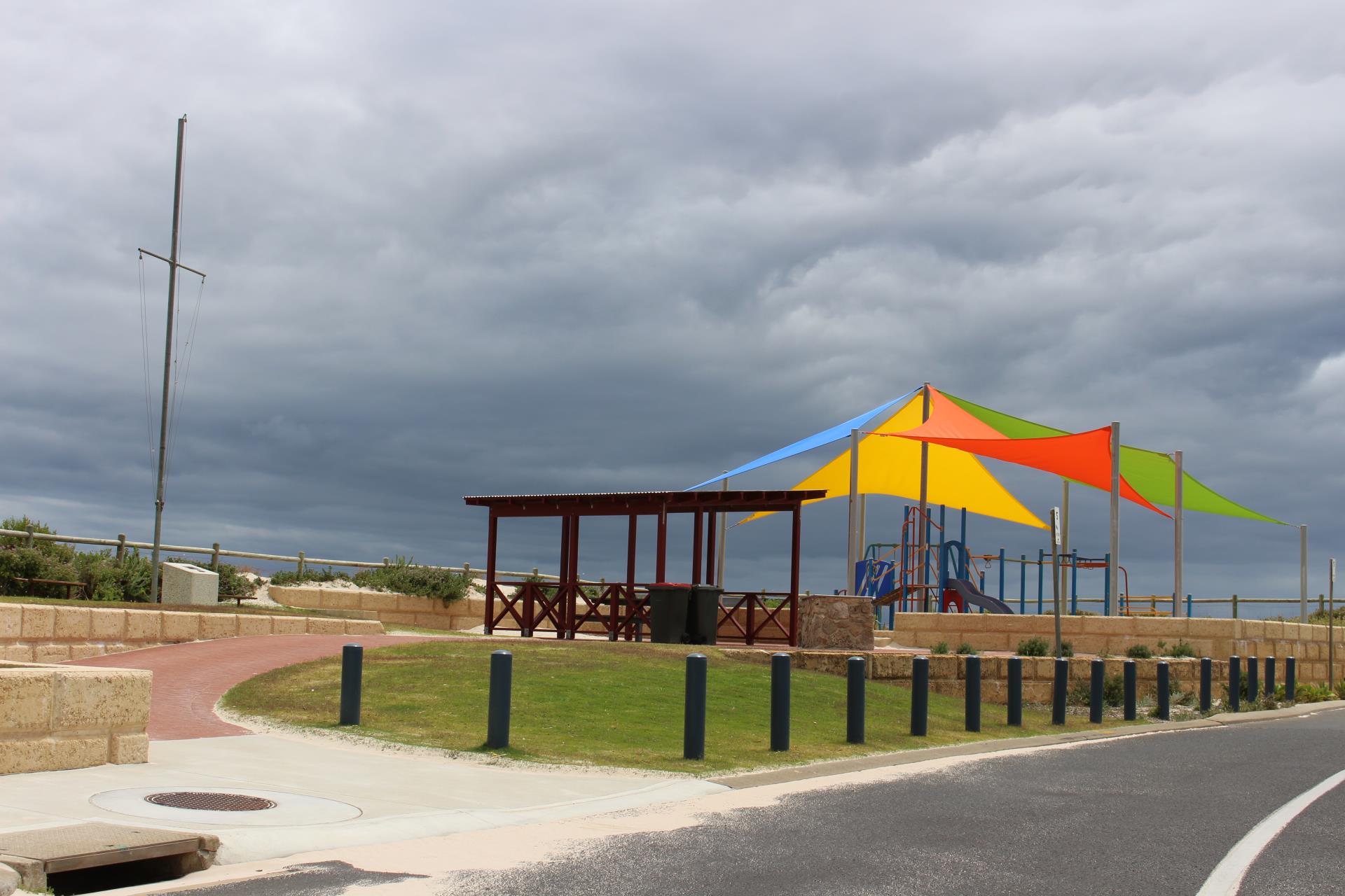 Peppermint Grove beach park bbqs with shade sails
